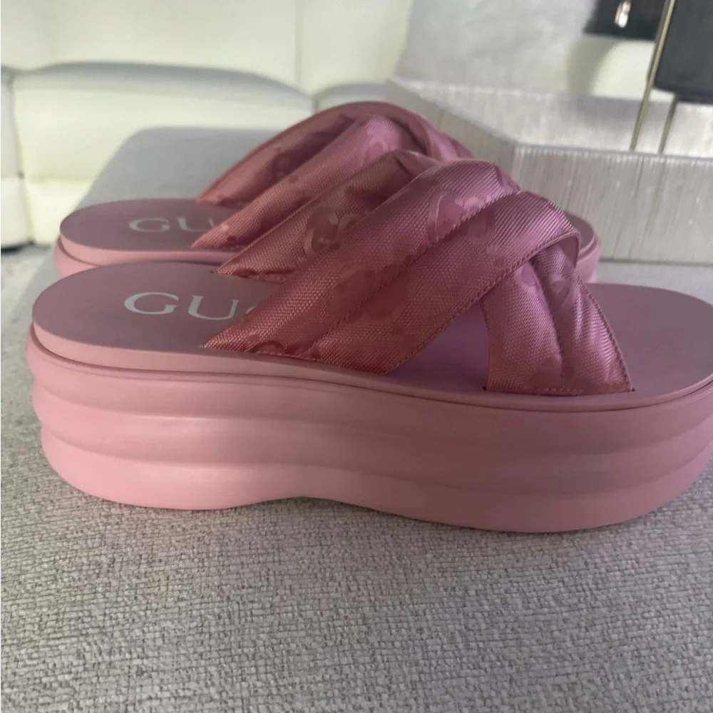 Brand new Gucci slides. Never worn. - Picture 7 of 7